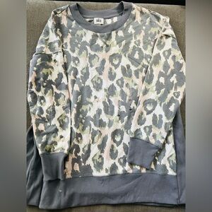 BKE Gray and Cream Leopard Print Top